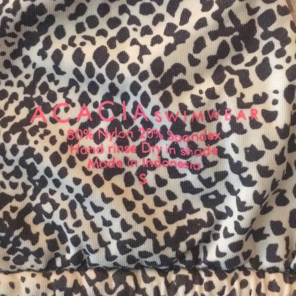 Acacia Swimwear Tunnels Top in Puka - Picture 5 of 5